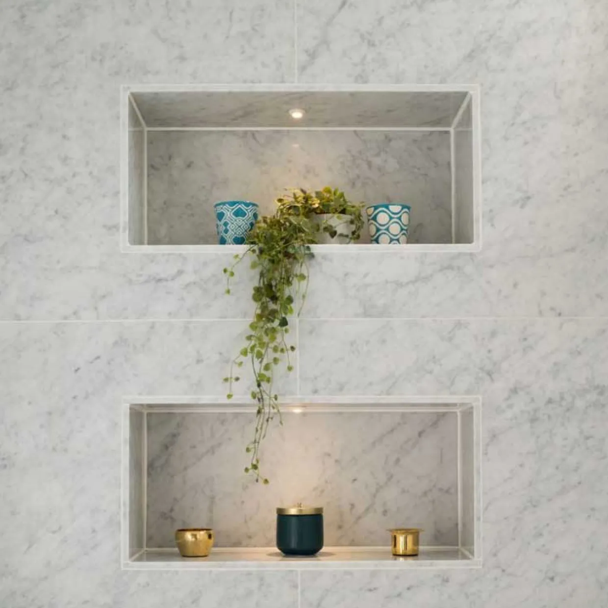 Bianco Carrara C Honed Vit 31x61 cm