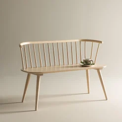 Bobby Vittvättad Träsoffa Inomhus 120 cm*Venture Home Clearance