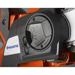230i Utan Batteri & Laddare*Husqvarna Clearance