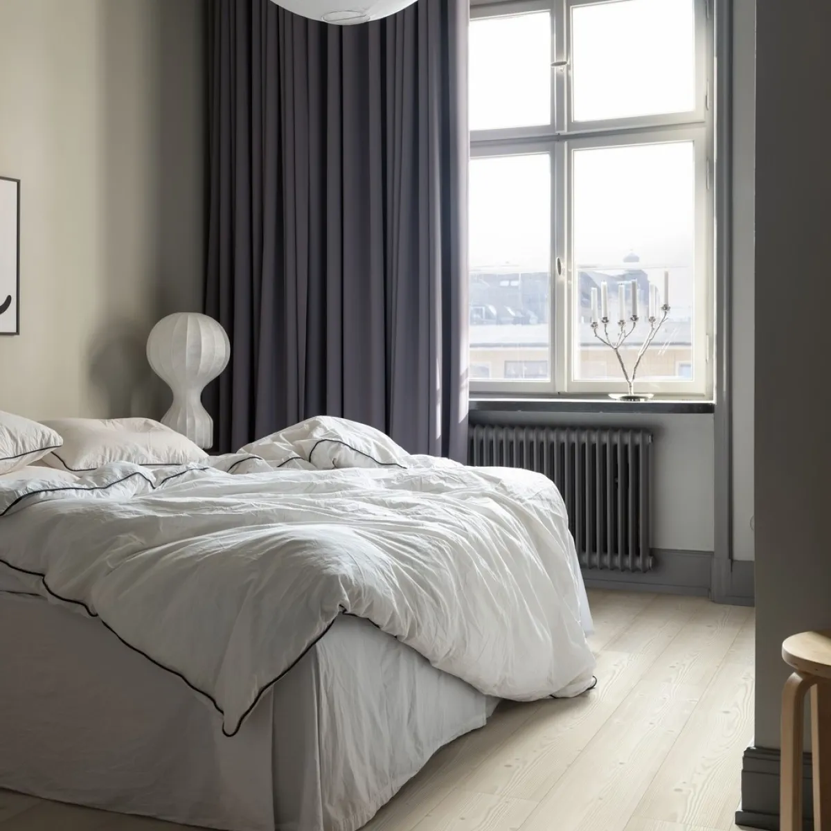Modern Plank 4V - Brushed White Pine*Pergo