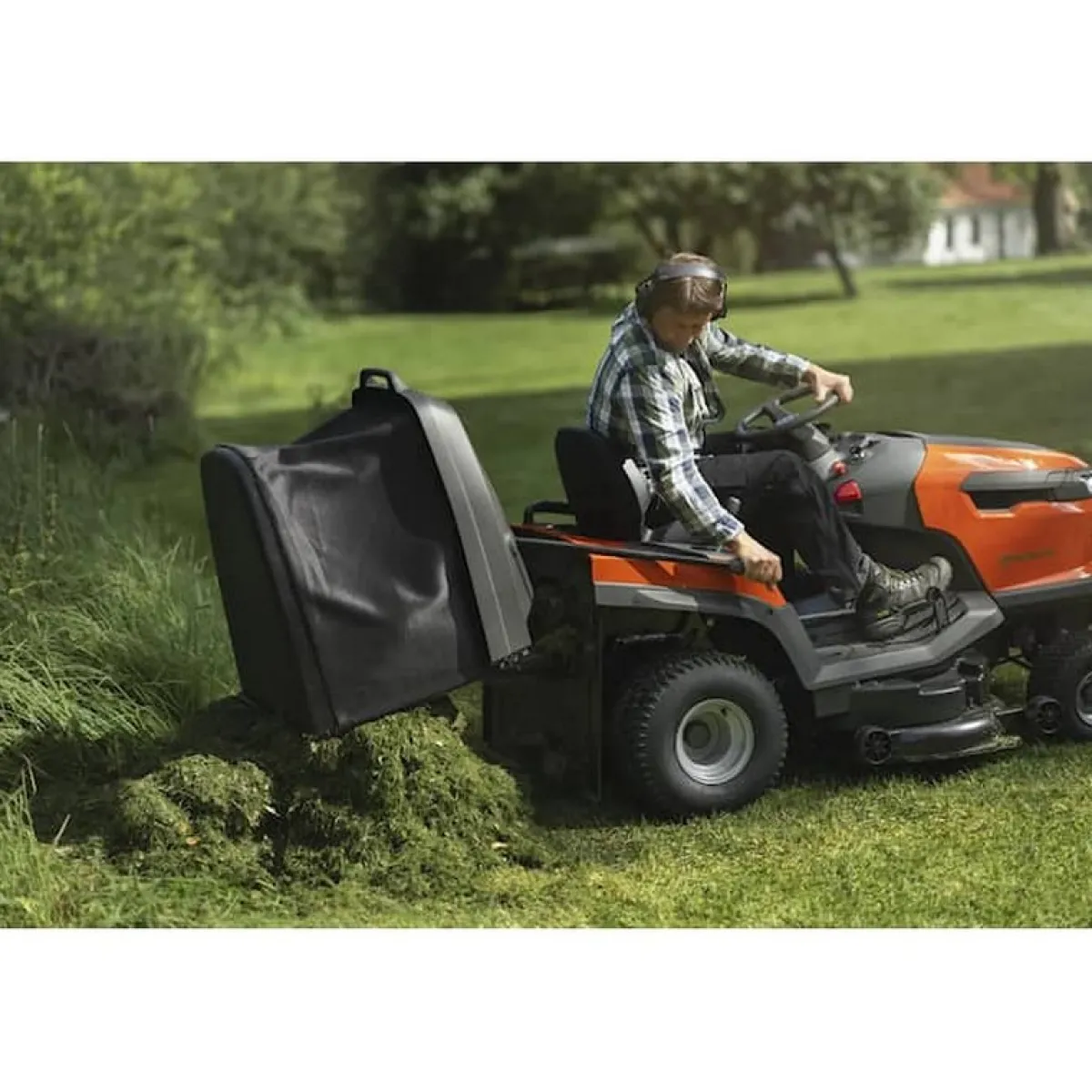 TC 220T med Uppsamlare*Husqvarna Outlet