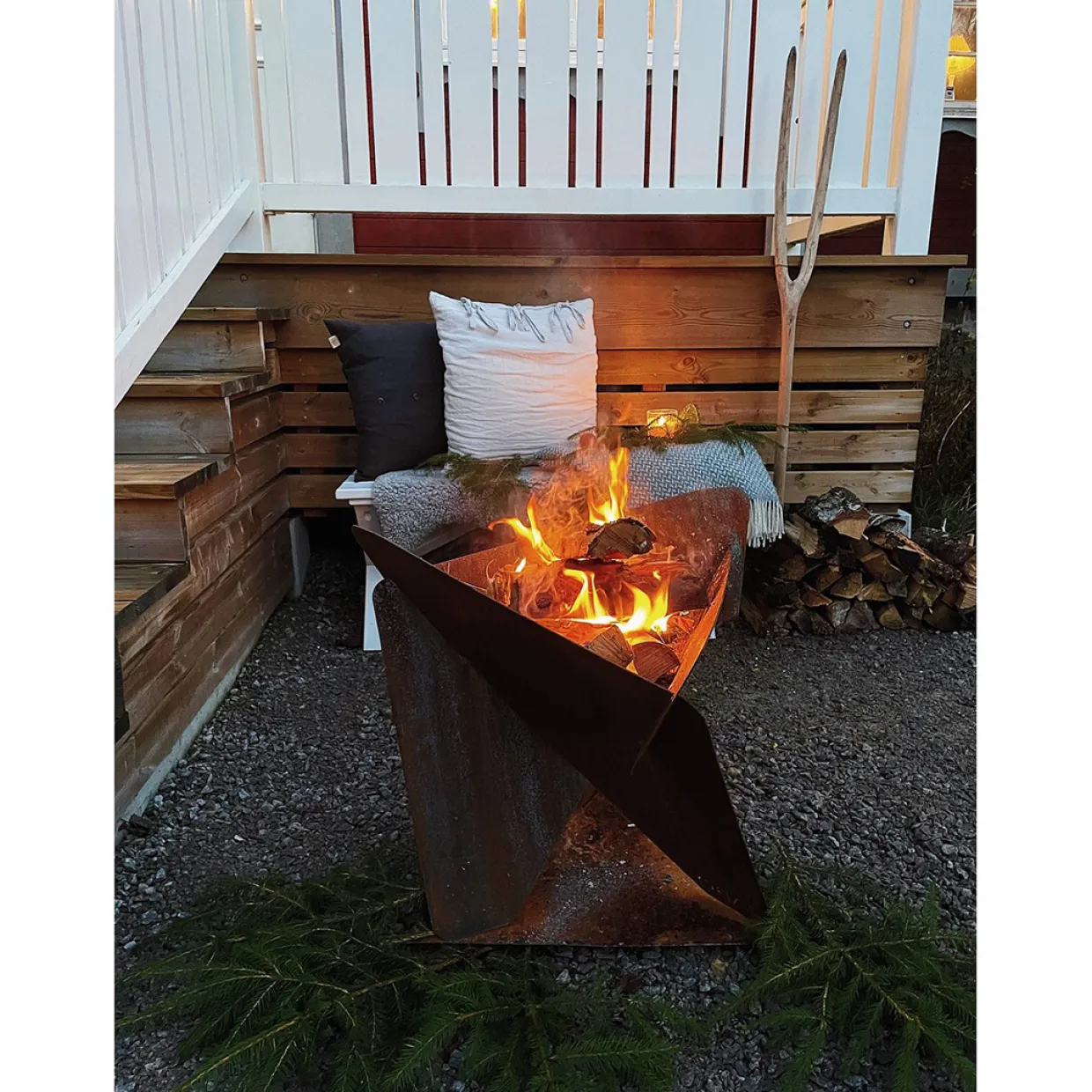 Triangel Inkl Fat Corten 64x64x54 cm
